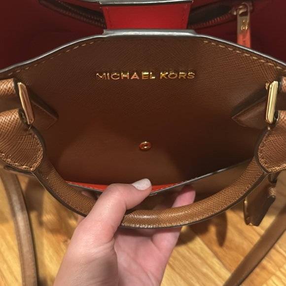 Michael Kors handbag/crossbody 👜 - Picture 2 of 10